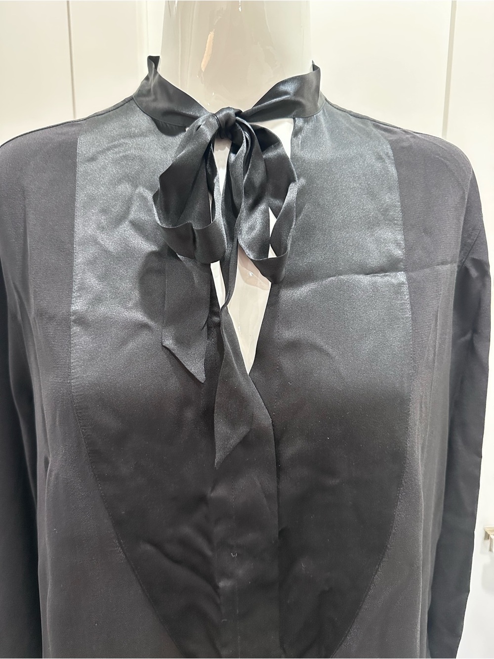Rag & Bone Black Silk Tie-Neck Blouse - Picture 3 of 8